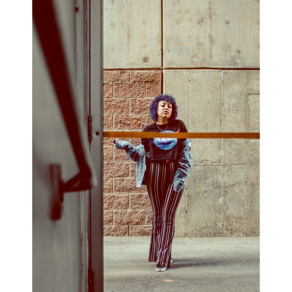 Meet your Posher, Jade - Picture 1 of 3